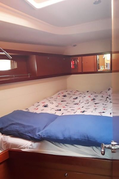 cabin3.jpg